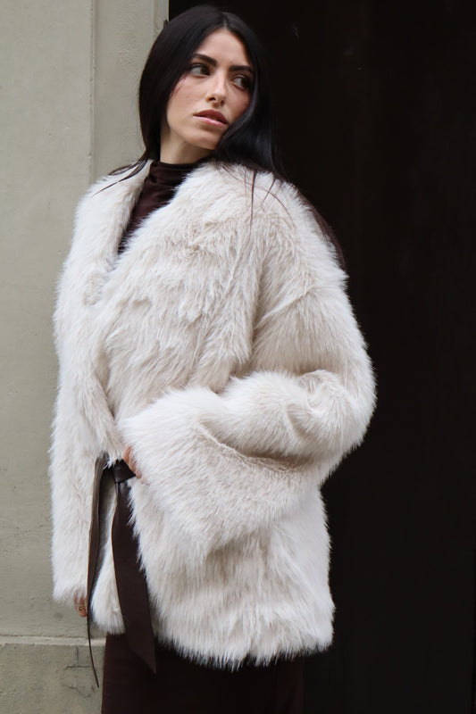 PELLICCIA BIANCA CON CINTURA