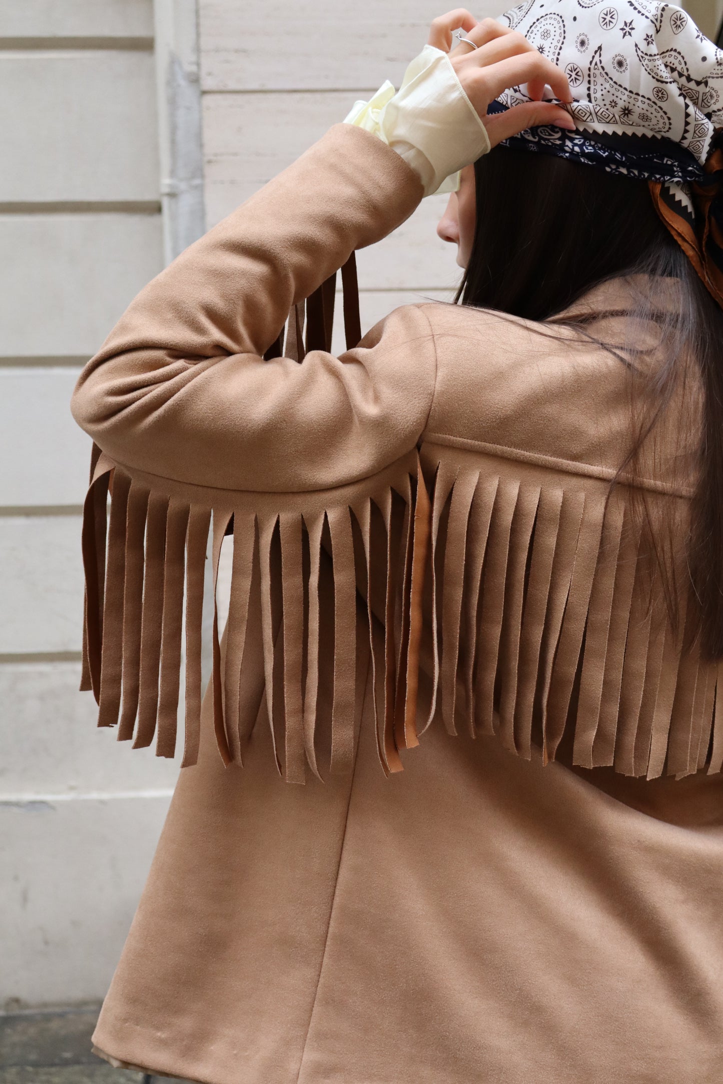 BLAZER SCAMOSCIATO CON FRANGE