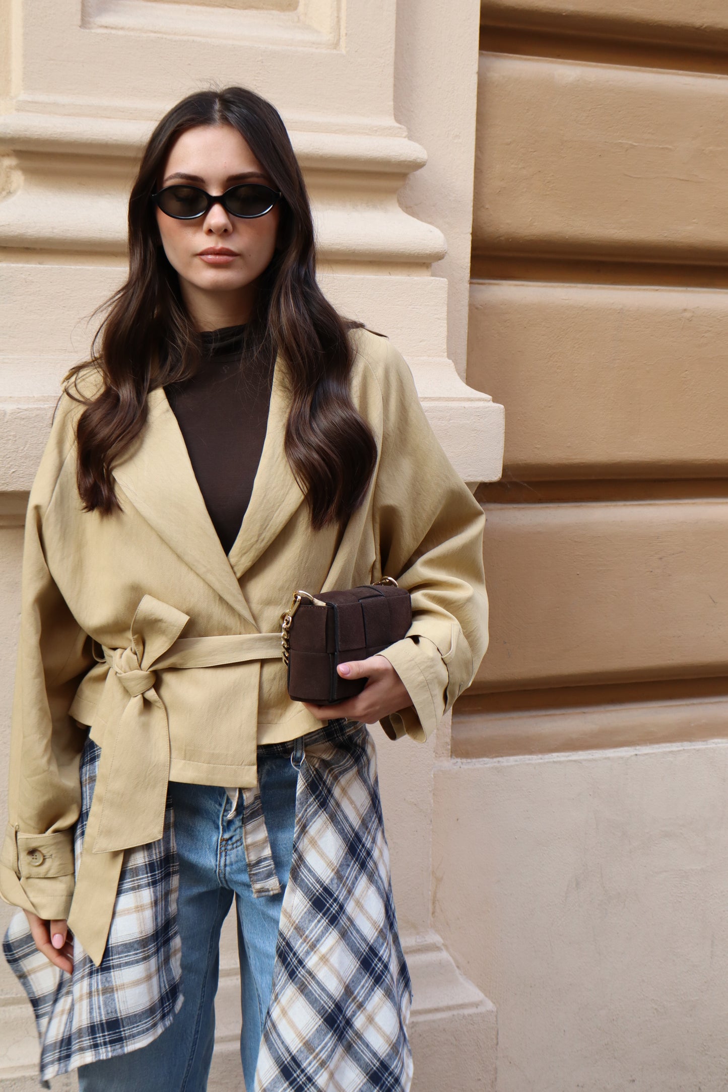 TRENCH CORTO BEIGE