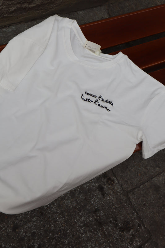 T-SHIRT SCRITTA