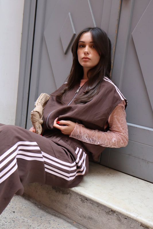GILET SMANICATO CON BANDE E ZIP
