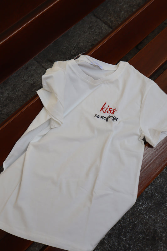 T-SHIRT SCRITTA
