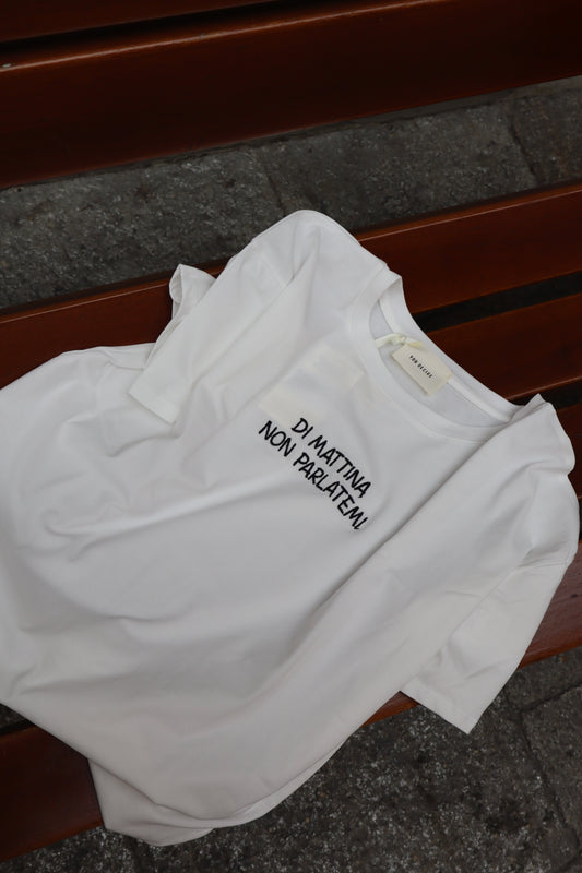T-SHIRT SCRITTA