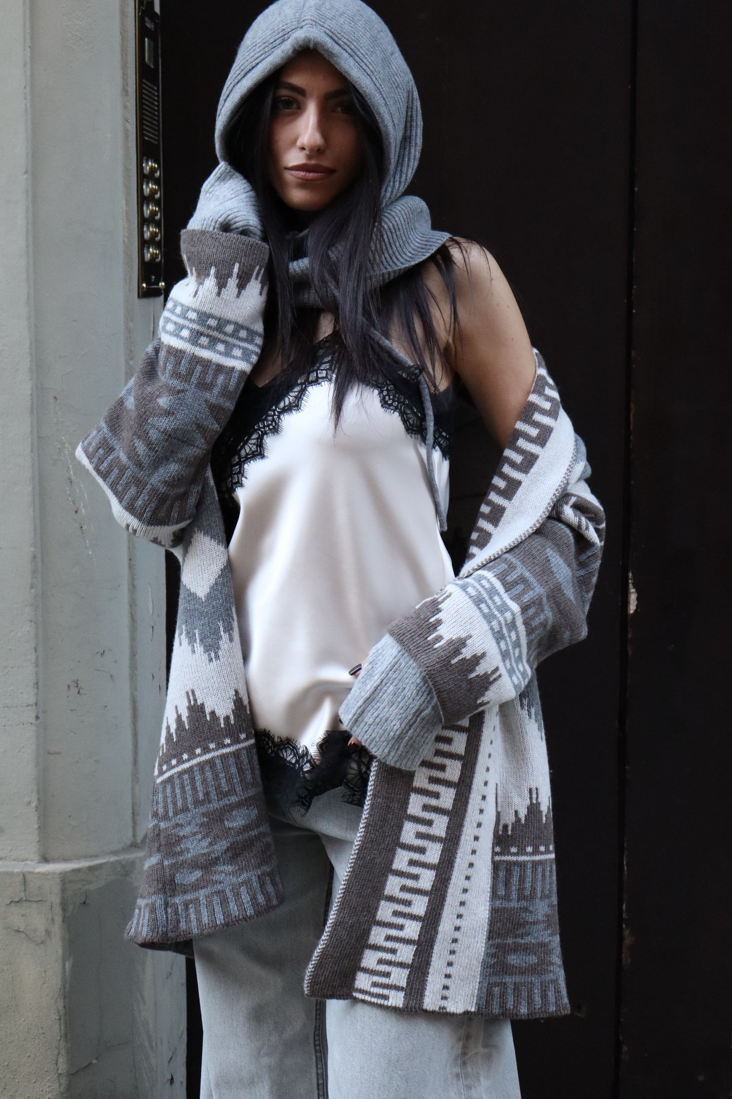 TOP ASIMMETRICO CON PIZZO