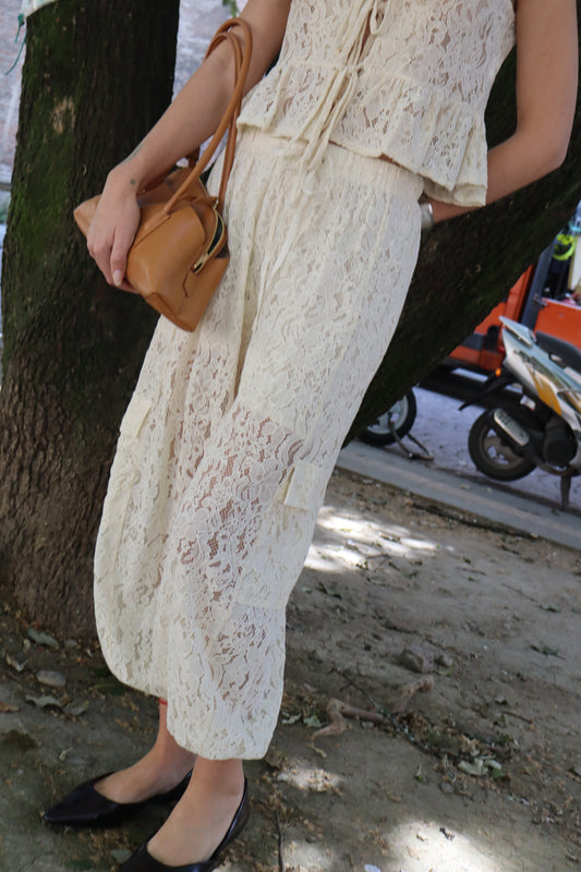 PANTA IN PIZZO CON TASCONI